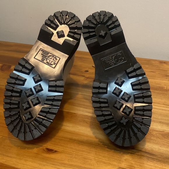 NWT/NWOB Dr. Martens 2976 Chelsea Quad White Platform Boots in US 6 - Picture 12 of 13